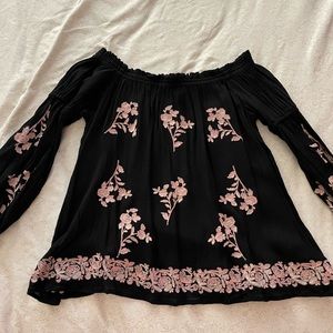 American Eagle off the shoulder top